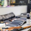 脂性肌のためのスキンケアルーティン：テカリと毛穴を抑えた美肌作りのコツ