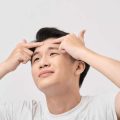 男性からも注目される清潔感のあるメイク直しテクニック