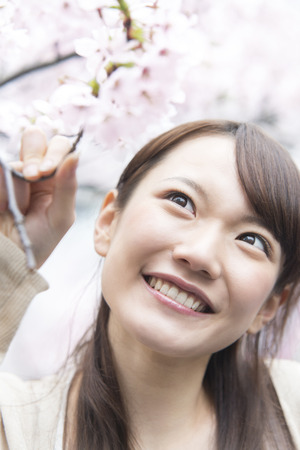日本人の顔の特徴に合わせたオリジナル顔ヨガメニュー提案