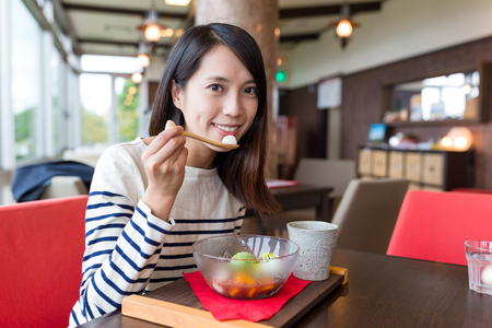 減塩と美しさ：日本人の食生活における塩分調整の工夫
